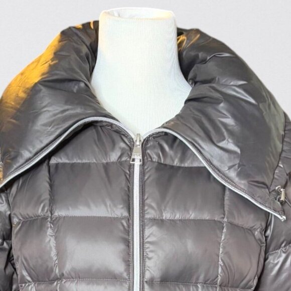 Karl Lagerfeld Paris Women's Lightweight Packable Puffer Down Jacket Size Medium - Picture 2 of 16